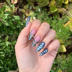 ILLUM Nail Arts