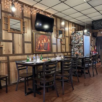 Chilli Thai - interior - Thai Near Me - Los Angeles, California