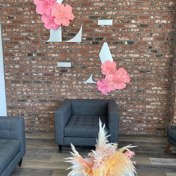 LaserAway - Waiting area - Laser Hair Removal Near Me - Sherman Oaks, California LaserAway - Waiting area - Laser Hair Removal Near Me - Sherman Oaks, California