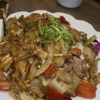Satay Thai Kitchen & Bar - Thai Near Me - Fresno, California Satay Thai Kitchen & Bar - Thai Near Me - Fresno, California