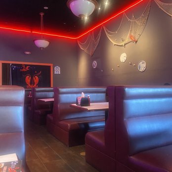 Ocean 9 Crab - Seating area - Seafood Near Me - Antioch, California Ocean 9 Crab - Seating area - Seafood Near Me - Antioch, California