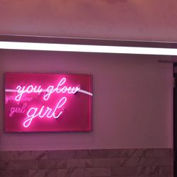 The Annex Crafthouse - Women's restroom