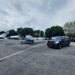 HR Black Cars