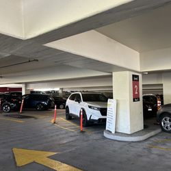 Kaiser Permanente - Parking garage