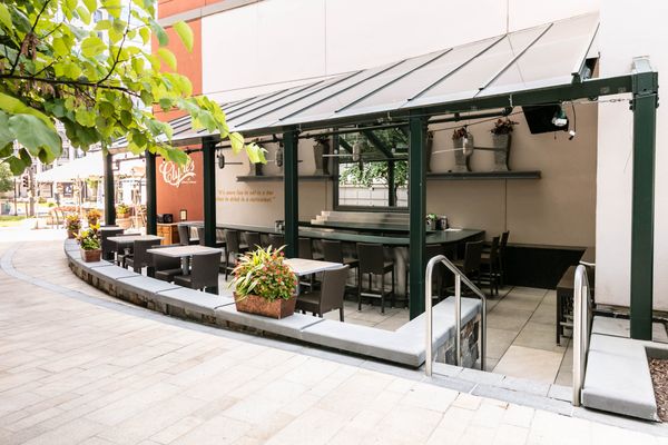 Clyde's of Chevy Chase by null