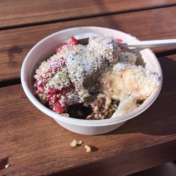 SunLife Organics - hawaiian bowl with almond butter - Juice Bars & Smoothies Near Me - Malibu, California SunLife Organics - hawaiian bowl with almond butter - Juice Bars & Smoothies Near Me - Malibu, California