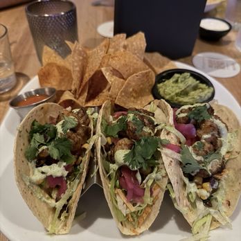Moxies - Blackened Shrimp Tacos - New American Near Me - Fort Lauderdale, Florida