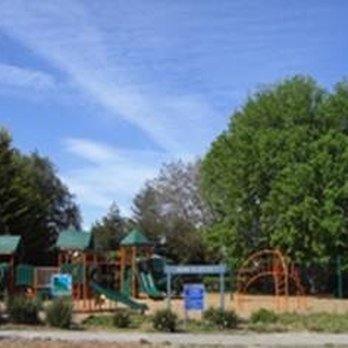 Kern Play Lot - Parks Near Me - Richmond, California