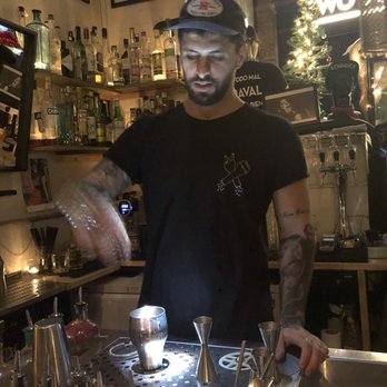 Two Schmucks - Cocktail Bars Near Me - Barcelona, B