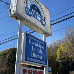 The Plaza Diner - Exterior signage