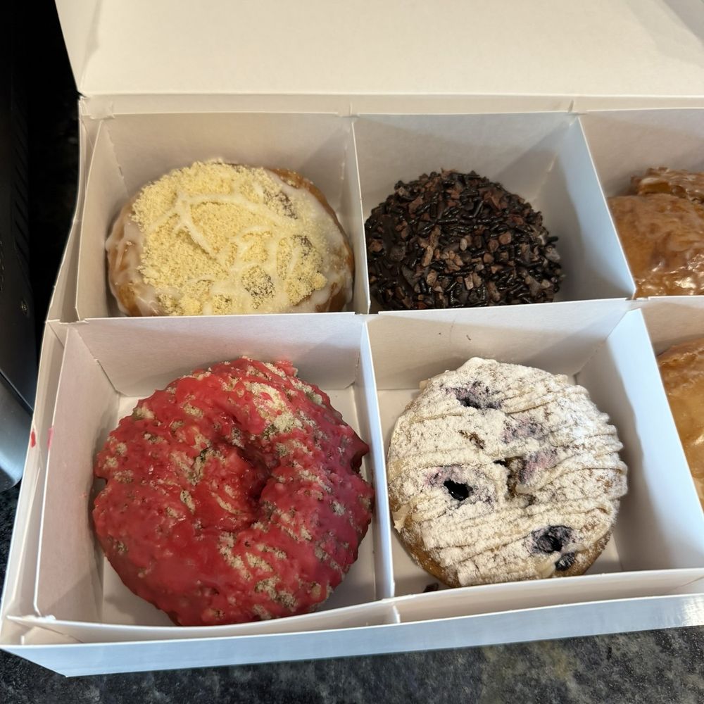 Beacon Doughnuts - Donuts Near Me - Chicago, Illinois Beacon Doughnuts - Donuts Near Me - Chicago, Illinois