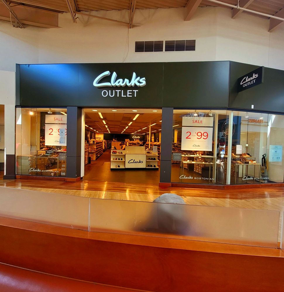 clarks outlet mall
