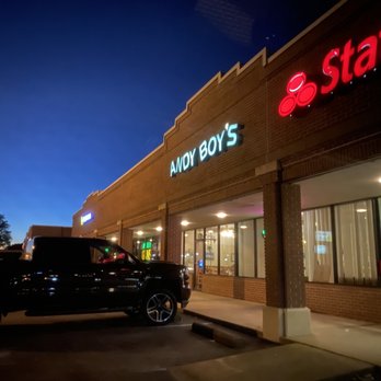 Andy Boys Pizza - a pickup truck parked in front of a restaurant - Pizza Near Me - Chesapeake, Virginia