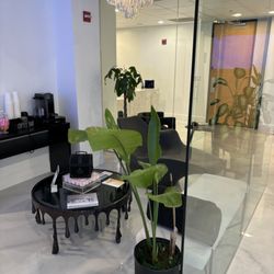 Coffee bar and Chic lobby