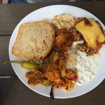 Grön Hermitage - Buffet - lasagna, hoummous, etc. - Vegan Near Me - Stockholm, Alberta