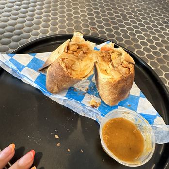 Commissary Barber & Barista - Coffee & Tea Near Me - Indianapolis, Indiana