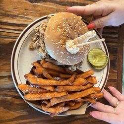 Elliott's