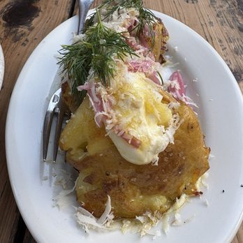 Gjelina - Crispy Potato, Lemon Aioli, Picked Red Onion, Dill & Horseradish - New American Near Me - Venice, California Gjelina - Crispy Potato, Lemon Aioli, Picked Red Onion, Dill & Horseradish - New American Near Me - Venice, California
