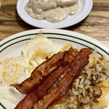 Dagwood's Cafe - BISCUITS AND GRAVY SPECIAL - Breakfast & Brunch Near Me - Kansas City, Kansas