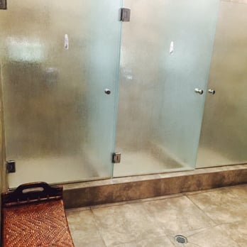 The 12 - 4 showers equip with shampoo, conditioner and body wash. - Trainers Near Me - Costa Mesa, California The 12 - 4 showers equip with shampoo, conditioner and body wash. - Trainers Near Me - Costa Mesa, California