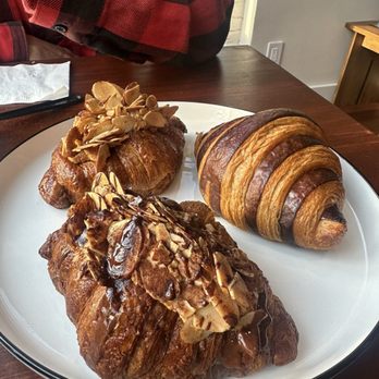 Miolin Bakery - Bakeries Near Me - Brooklyn, New York Miolin Bakery - Bakeries Near Me - Brooklyn, New York