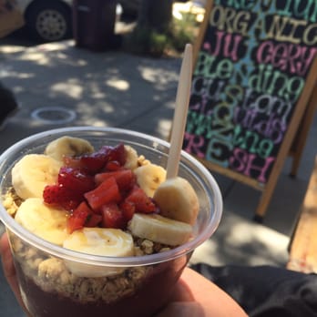 Main Squeeze - Beleza Bowl! Check the cute sign in the back :) - Juice Bars & Smoothies Near Me - Oakland, California