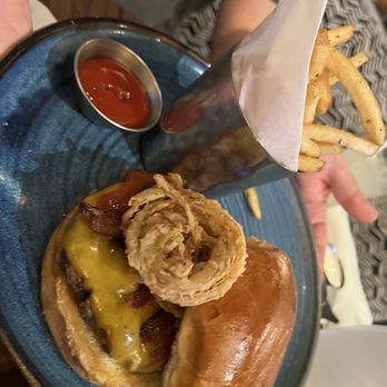 Eureka! - Barbecue Bacon burger - American Near Me - Redlands, California