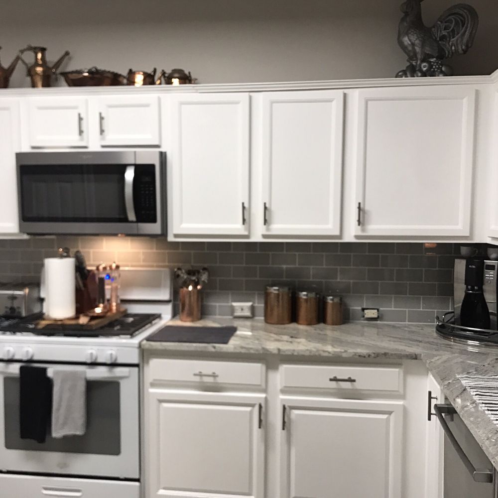 Arbor Floor N' Design - Kitchen backsplash - Flooring Near Me - Cedar Park, Texas Arbor Floor N' Design - Kitchen backsplash - Flooring Near Me - Cedar Park, Texas