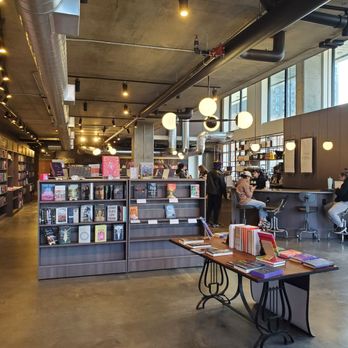 Inkwell Booksellers - Bookstores Near Me - Minneapolis, Minnesota