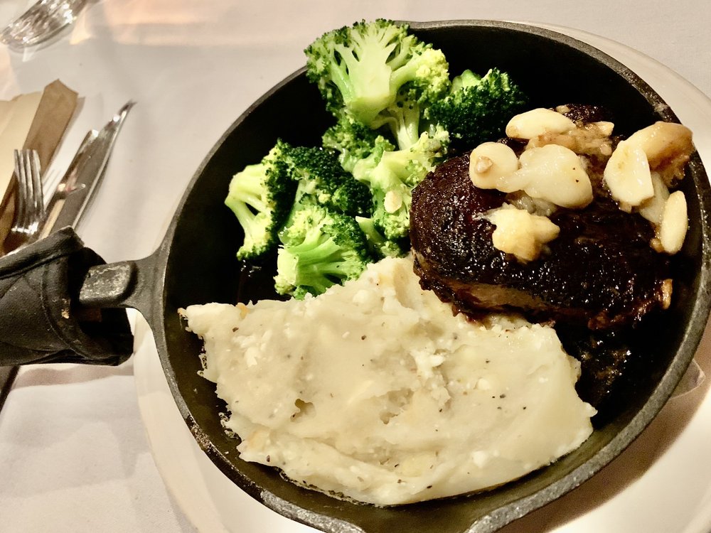 Cast Iron Chef Chop House & Oyster Bar