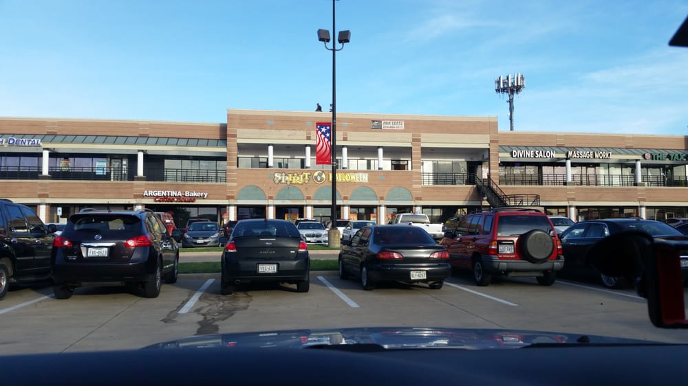 SPIRIT HALLOWEEN Updated August 2024 3401 W Airport Fwy, Irving