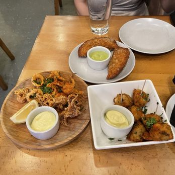 El Mercat Bar De Tapas - Calamares, Empanade de Carne, Bunuelos de Bacalao (4.4.26) - Tapas Bars Near Me - Rockville, Maryland