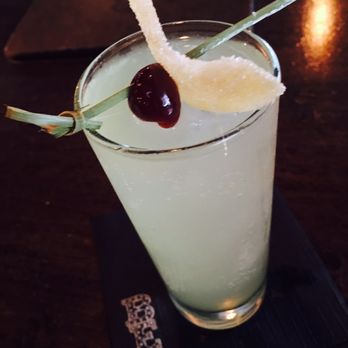 Bea - Cocktail Bars Near Me - New York, New York