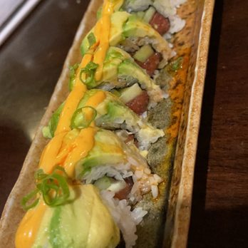 Starfish Sushi - my fav 911 Roll - Sushi Bars Near Me - Downey, California