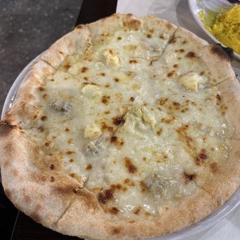 Nico Quick Bite - Quattro formaggio - Italian Near Me - Milan, Michigan