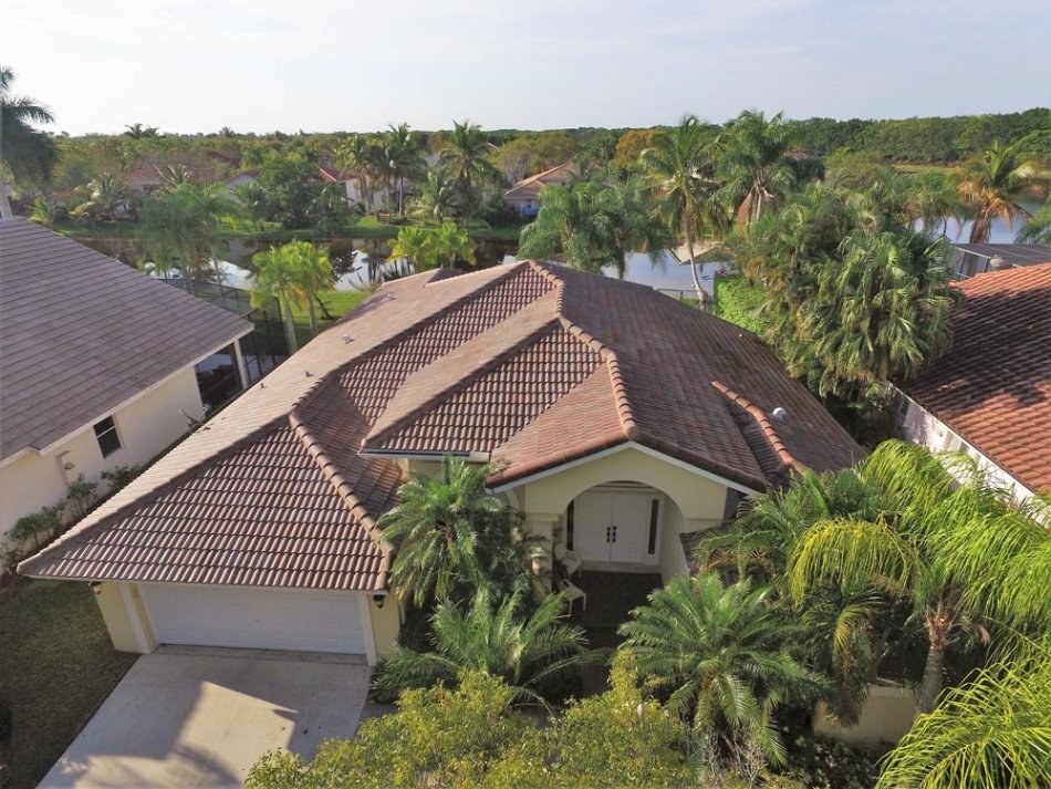 Slide of Caye Works Roofing
