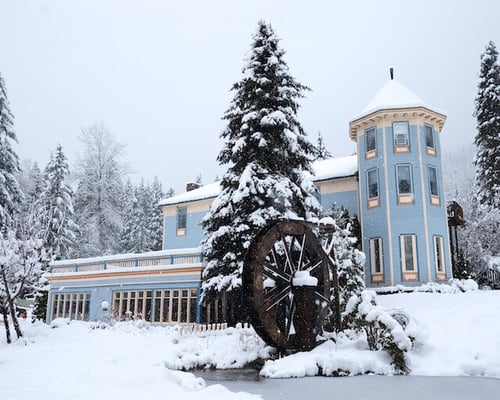 Alexander's Lodge At Mt Rainier by null