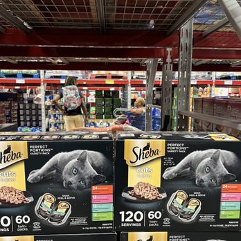 Sam's Club - Fatigue behind the cat food. - Wholesale Stores Near Me - White Bear Lake, Minnesota Sam's Club - Fatigue behind the cat food. - Wholesale Stores Near Me - White Bear Lake, Minnesota