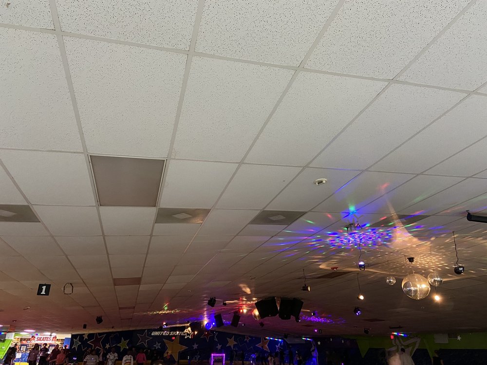 UNITED SKATES OF AMERICA 21 Reviews Skating Rinks 2901 Trawick Rd