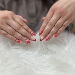 Halo Nails