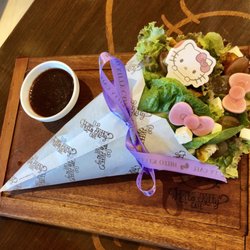 Hello Kitty Cafe - Salad Maison