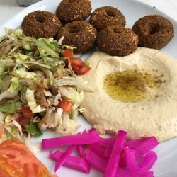 Damascus Falafelhaus - Hummus und Falafel Teller