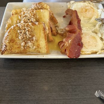 Toast - Hang Hangover but with French toast - American Near Me - Sugar Land, Texas