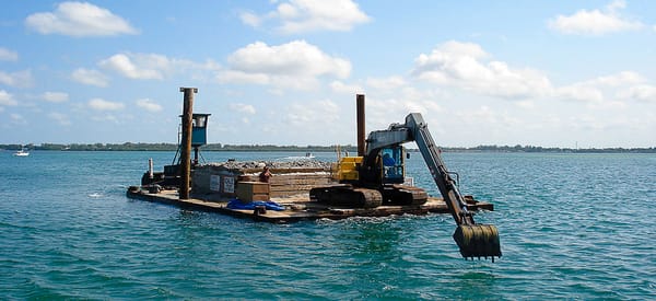 Duncan Seawall Dock-Boat Lift by null
