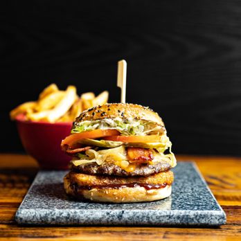 Splitz Grill - Burgers Near Me - Whistler, British Columbia