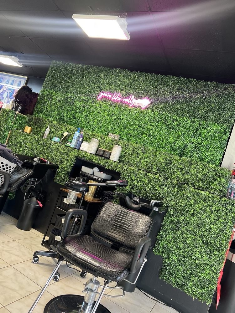 Xpeditiously Hair Logo