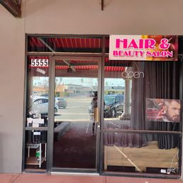 Exterior photo of Mirror Mirror Beauty and Barber - Tucson, Arizona Exterior photo of Mirror Mirror Beauty and Barber - Tucson, Arizona
