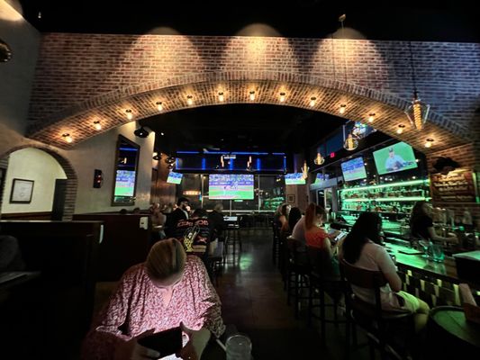 Frankie's Uptown - A Neighborhood Bar by null