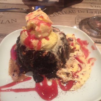 Alto do Bairro - Molten lava cake - Tapas Bars Near Me - Lisbon, 11
