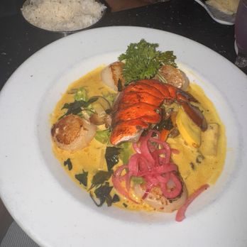 Poor Calvin's - Seafood Curry Lobster Tail and Shrimp Curry Seafood Curry - Asian Fusion Near Me - Atlanta, Georgia
